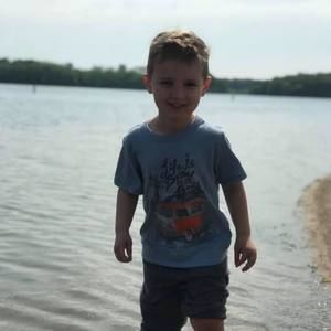 Meet your Posher, Devyn